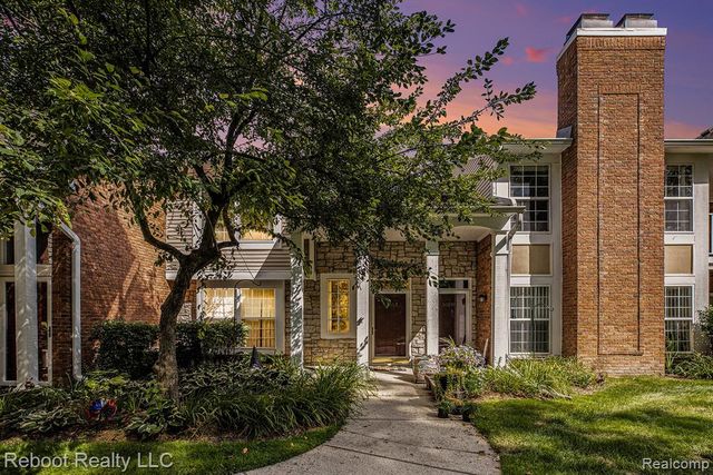 56083 Chesapeake Trail, Shelby Twp, MI 48316