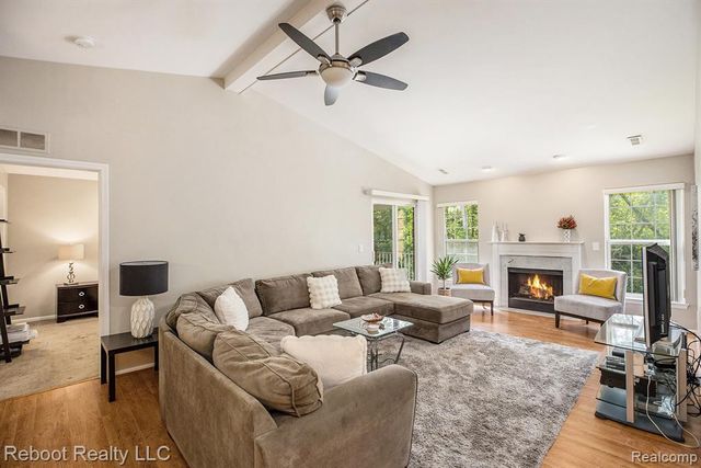 56083 Chesapeake Trail, Shelby Twp, MI 48316