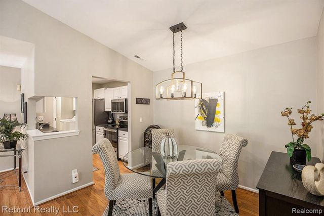 56083 Chesapeake Trail, Shelby Twp, MI 48316