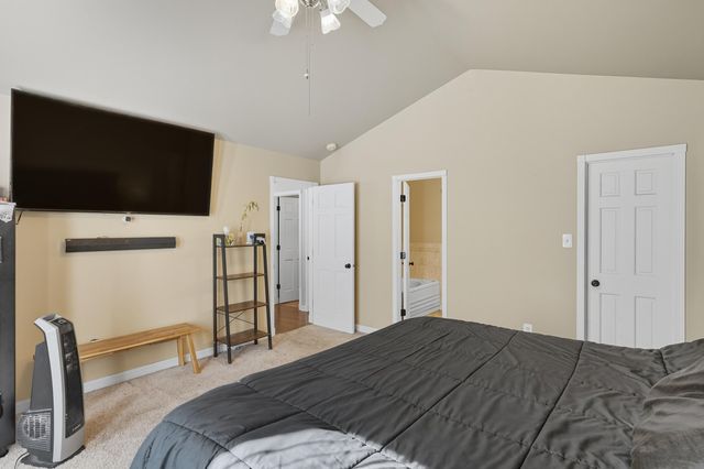 1356 Sugar Creek Court, Valparaiso, IN 46385