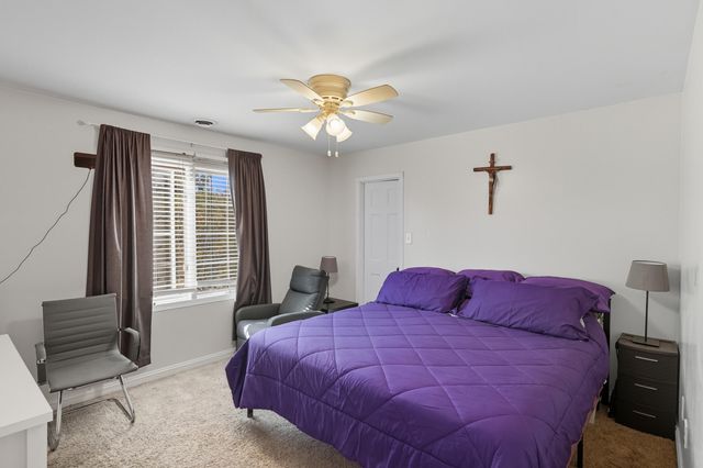 1356 Sugar Creek Court, Valparaiso, IN 46385