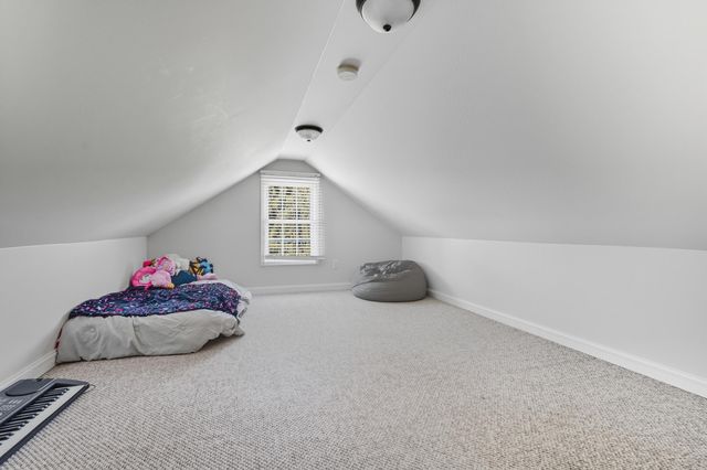 1356 Sugar Creek Court, Valparaiso, IN 46385