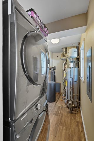 1356 Sugar Creek Court, Valparaiso, IN 46385