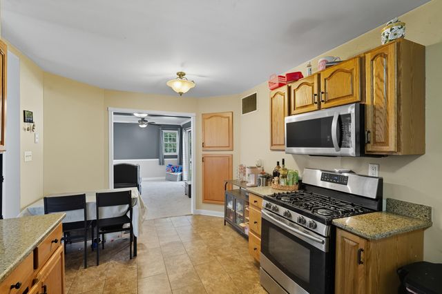 1356 Sugar Creek Court, Valparaiso, IN 46385