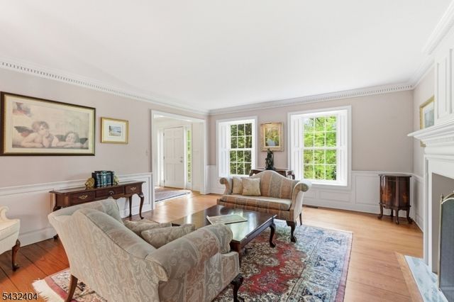 13 Hamden Rd, Franklin Twp., NJ 08822