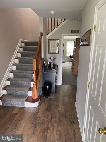 390 BRUAW DR, York, PA 17406