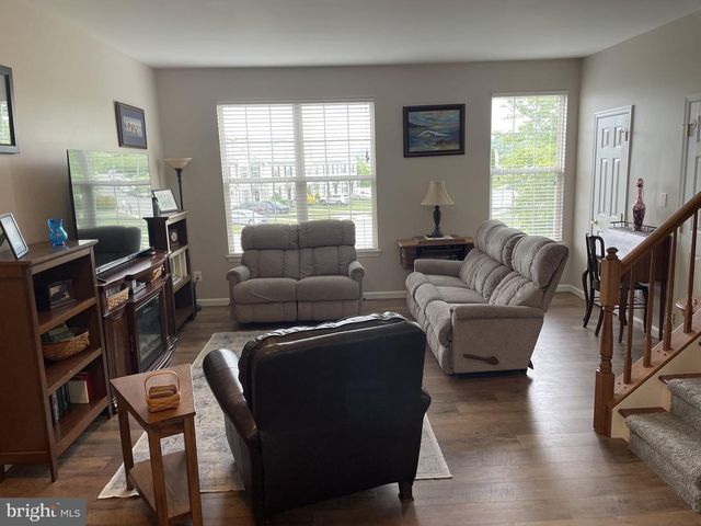 390 BRUAW DR, York, PA 17406