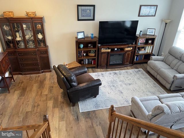 390 BRUAW DR, York, PA 17406