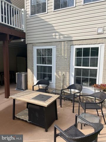 390 BRUAW DR, York, PA 17406