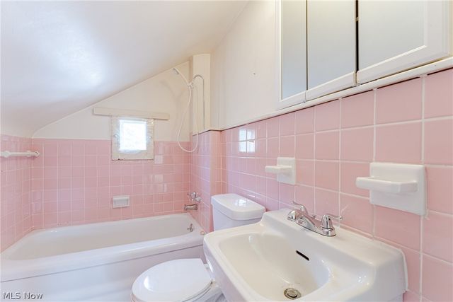 1188 S Green Road, South Euclid, OH 44121
