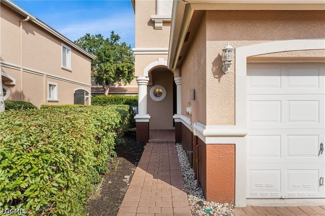 17513 Cherry Ridge LN, Fort Myers, FL 33967