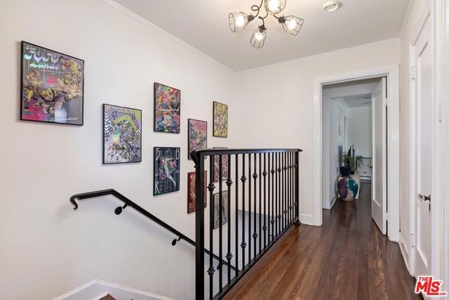 613 N Plymouth Boulevard, Los Angeles, CA 90004