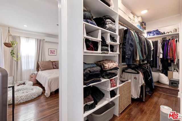 613 N Plymouth Boulevard, Los Angeles, CA 90004