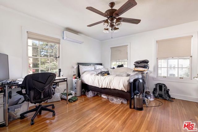 613 N Plymouth Boulevard, Los Angeles, CA 90004