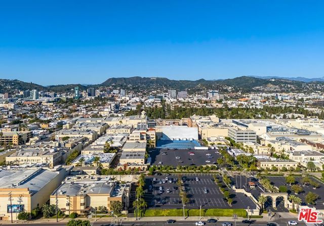 613 N Plymouth Boulevard, Los Angeles, CA 90004