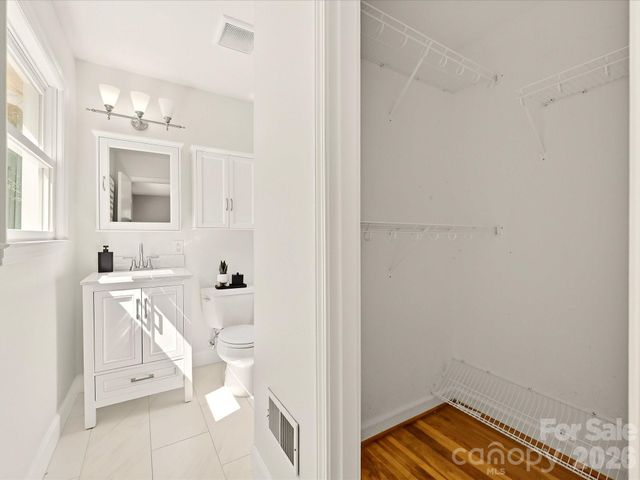 5936 Colchester Place, Charlotte, NC 28210