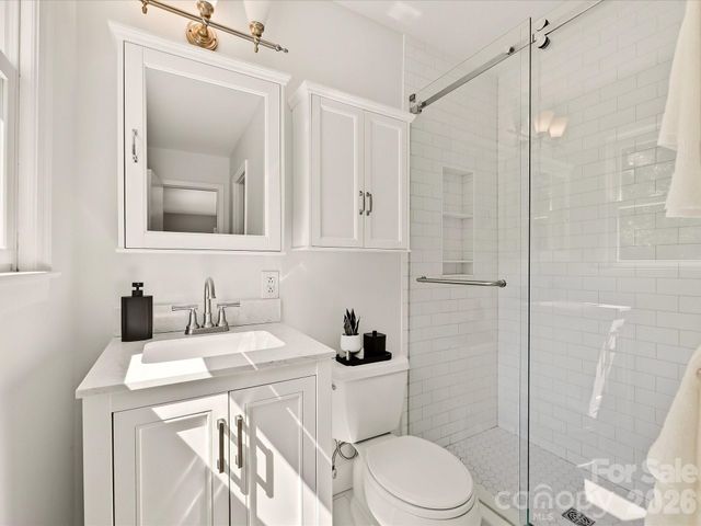 5936 Colchester Place, Charlotte, NC 28210