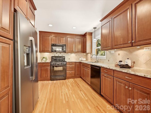 5936 Colchester Place, Charlotte, NC 28210
