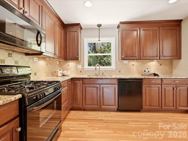 5936 Colchester Place, Charlotte, NC 28210