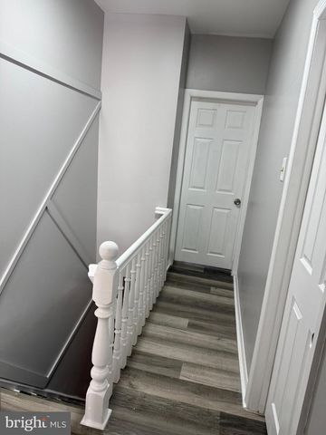 628 MARTIN ST, Philadelphia, PA 19128