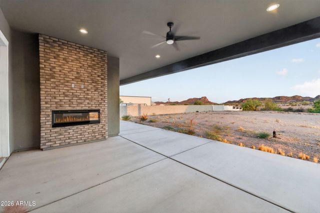 27482 N FREEDOM Street, San Tan Valley, AZ 85144