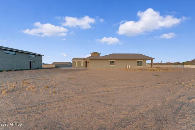 27482 N FREEDOM Street, San Tan Valley, AZ 85144