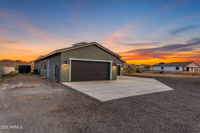 27482 N FREEDOM Street, San Tan Valley, AZ 85144
