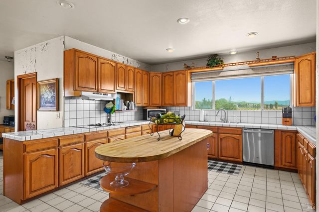 5267 Old Sonoma Rd, Napa, CA 94559