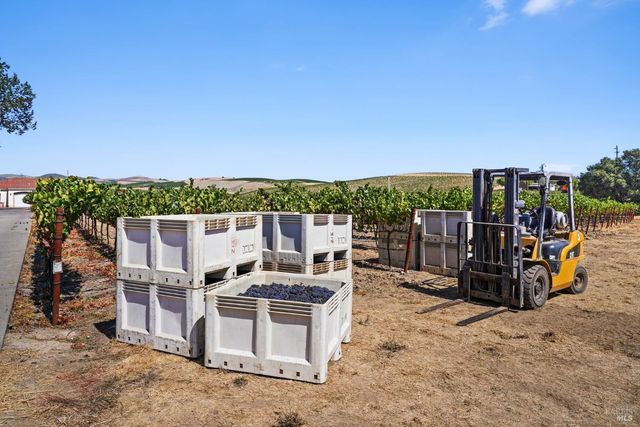 5267 Old Sonoma Rd, Napa, CA 94559