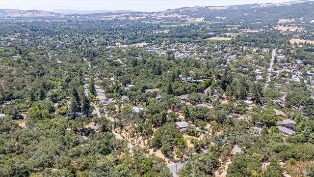 298 E Agua Caliente Rd, Sonoma, CA 95476