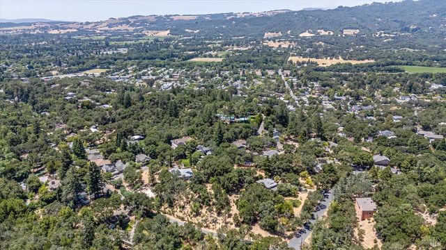 298 E Agua Caliente Rd, Sonoma, CA 95476