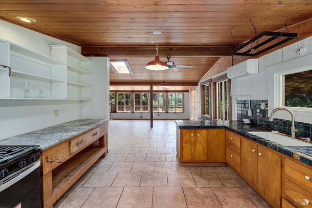 298 E Agua Caliente Rd, Sonoma, CA 95476