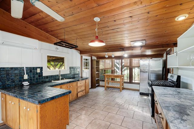 298 E Agua Caliente Rd, Sonoma, CA 95476