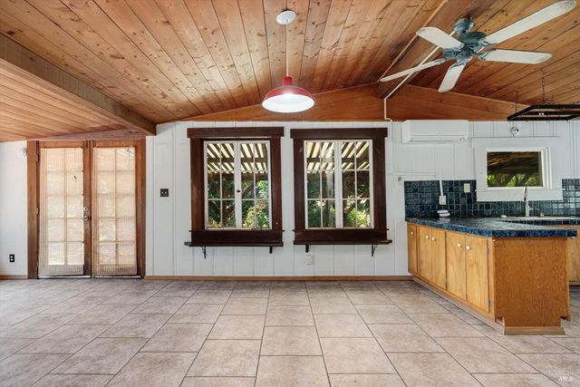 298 E Agua Caliente Rd, Sonoma, CA 95476