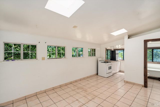 298 E Agua Caliente Rd, Sonoma, CA 95476