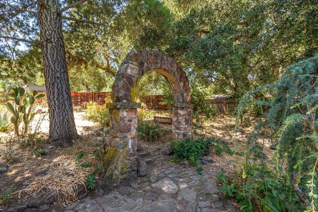 298 E Agua Caliente Rd, Sonoma, CA 95476