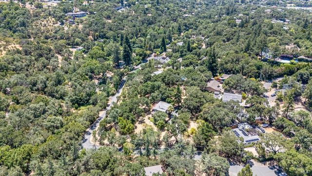 298 E Agua Caliente Rd, Sonoma, CA 95476