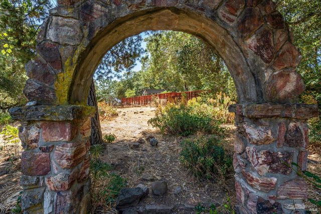298 E Agua Caliente Rd, Sonoma, CA 95476