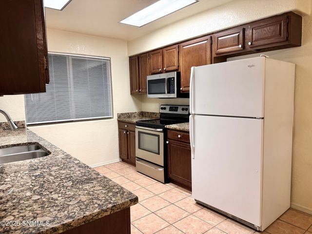 3213 Neptune Drive, Las Cruces, NM 88012