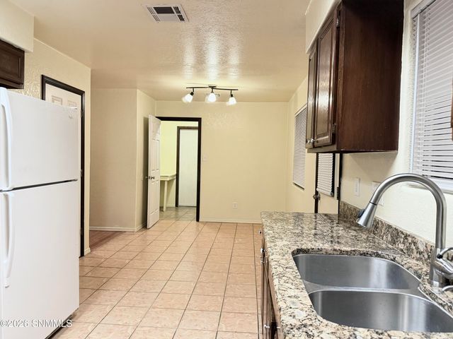 3213 Neptune Drive, Las Cruces, NM 88012