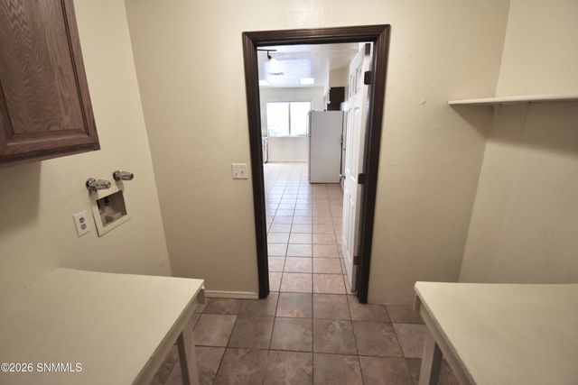 3213 Neptune Drive, Las Cruces, NM 88012