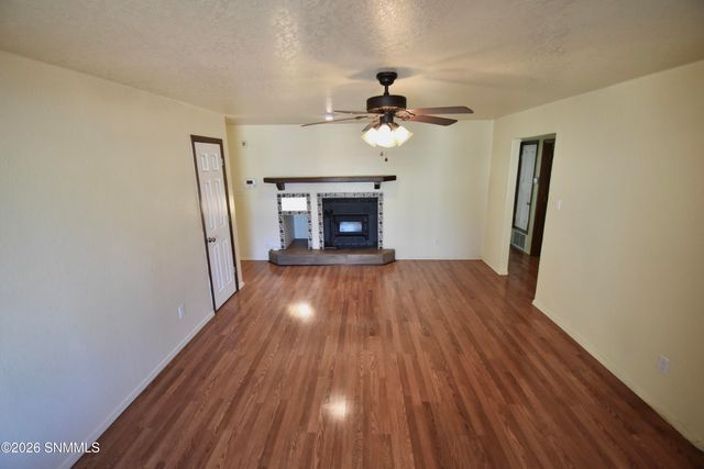 3213 Neptune Drive, Las Cruces, NM 88012