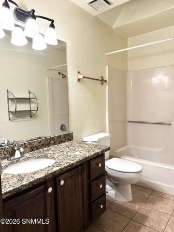 3213 Neptune Drive, Las Cruces, NM 88012