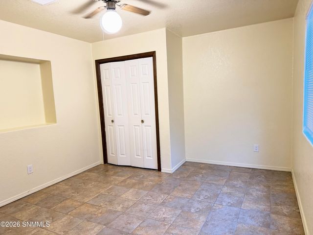 3213 Neptune Drive, Las Cruces, NM 88012