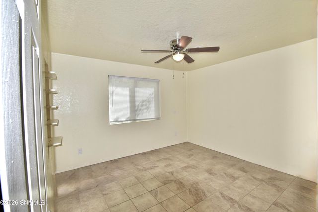 3213 Neptune Drive, Las Cruces, NM 88012