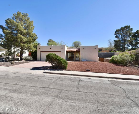 3213 Neptune Drive, Las Cruces, NM 88012