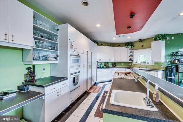 824 WINDSOR PERRINEVILLE, East Windsor, NJ 08520