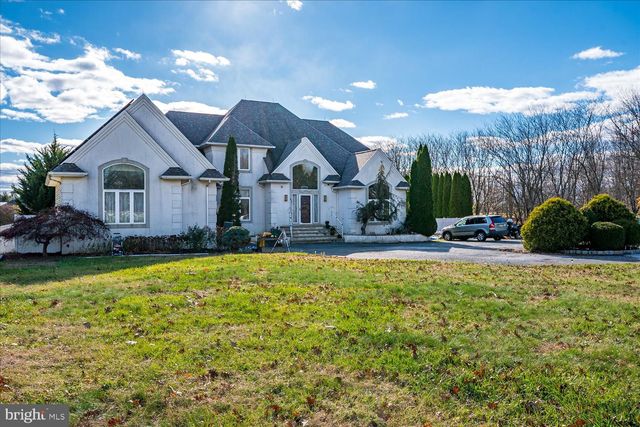 824 WINDSOR PERRINEVILLE, East Windsor, NJ 08520