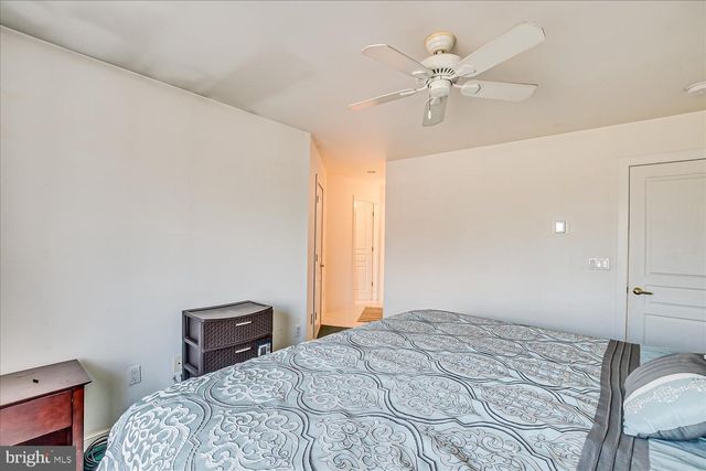 824 WINDSOR PERRINEVILLE, East Windsor, NJ 08520