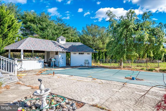 824 WINDSOR PERRINEVILLE, East Windsor, NJ 08520